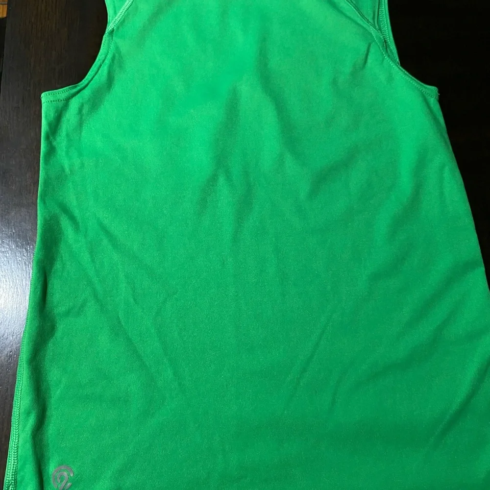 Champion Green Graphic Tank Top Size M(8-10) - Picture 5 of 6